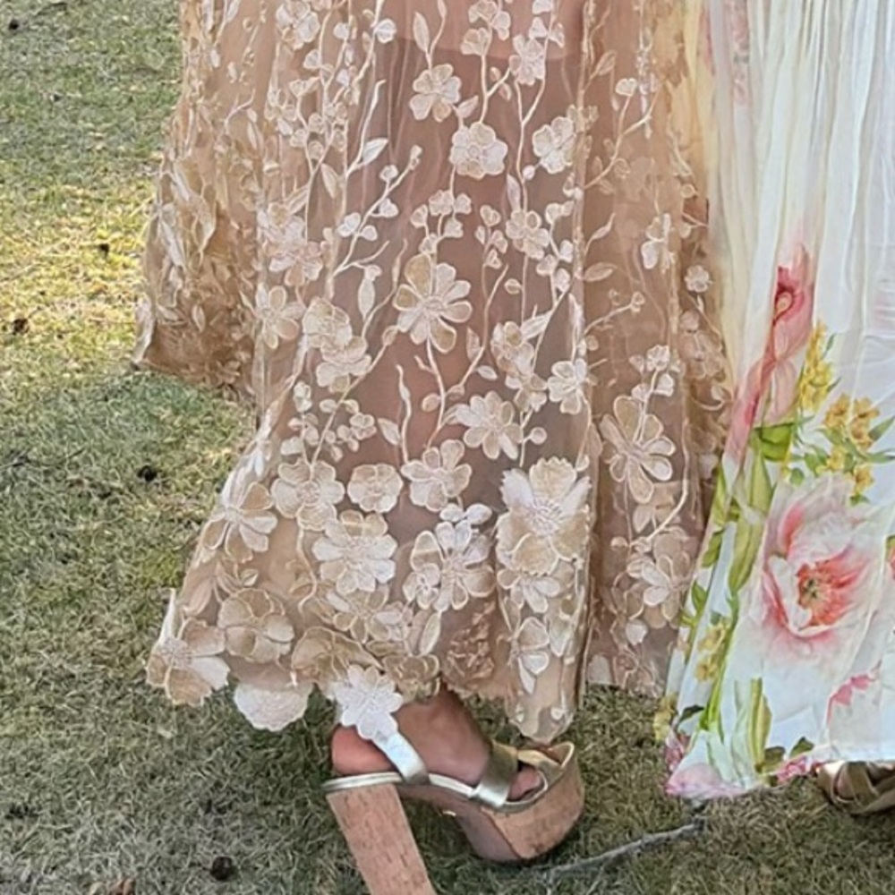 Bronx and Banco Gold Floral Appliqué A-Line Gown Jasmine gold long - Picture 6 of 15